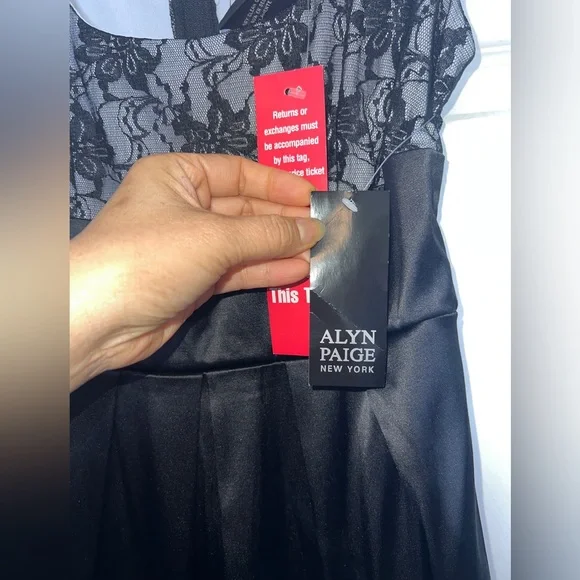 🖤 NWT! Black Lace Dress - Picture 6 of 8